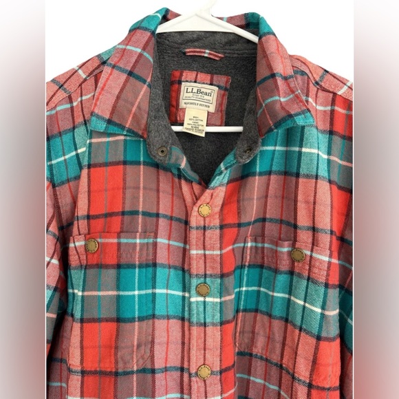 Men's LL Bean Fleece Lined Red Plaid Button Down Shacket Medium Casual Pillowy - Picture 2 of 7
